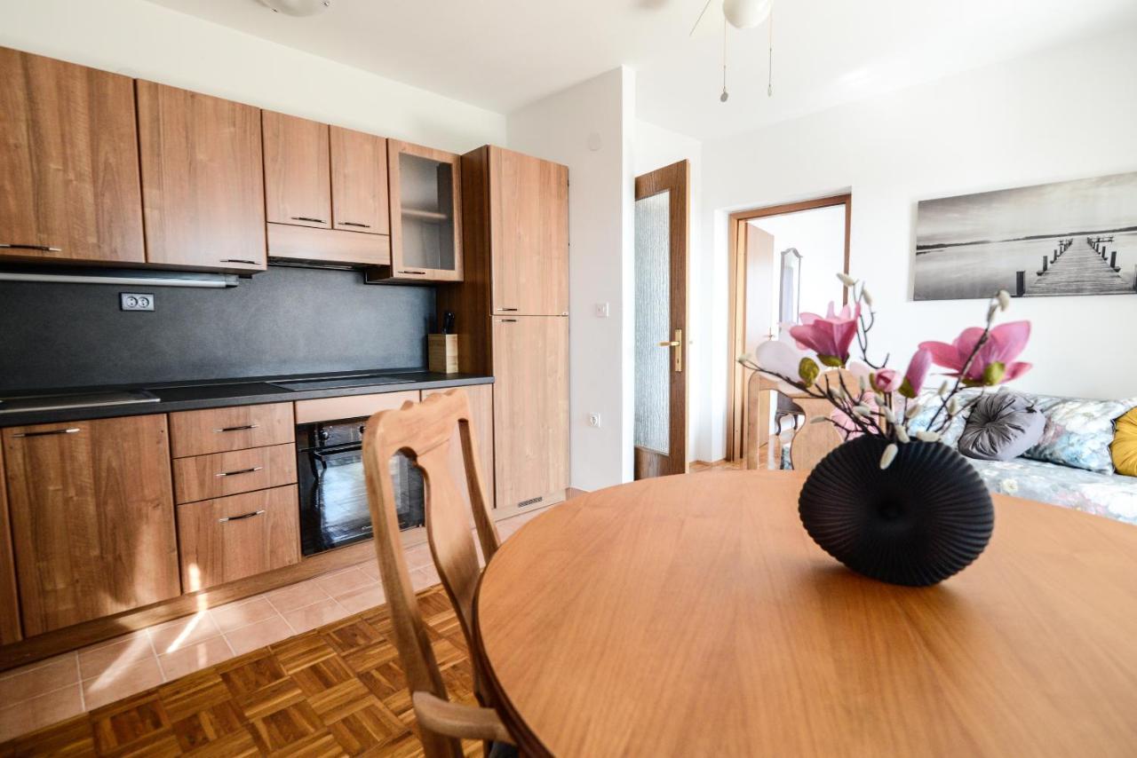 Apartment Glicinija Zadar Eksteriør billede